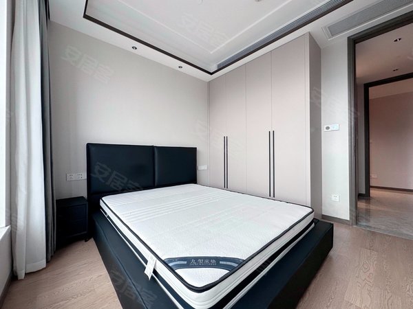 杭州滨江区政府杭州壹号院(公寓住宅)臻奥院二期 330方五房四卫 次