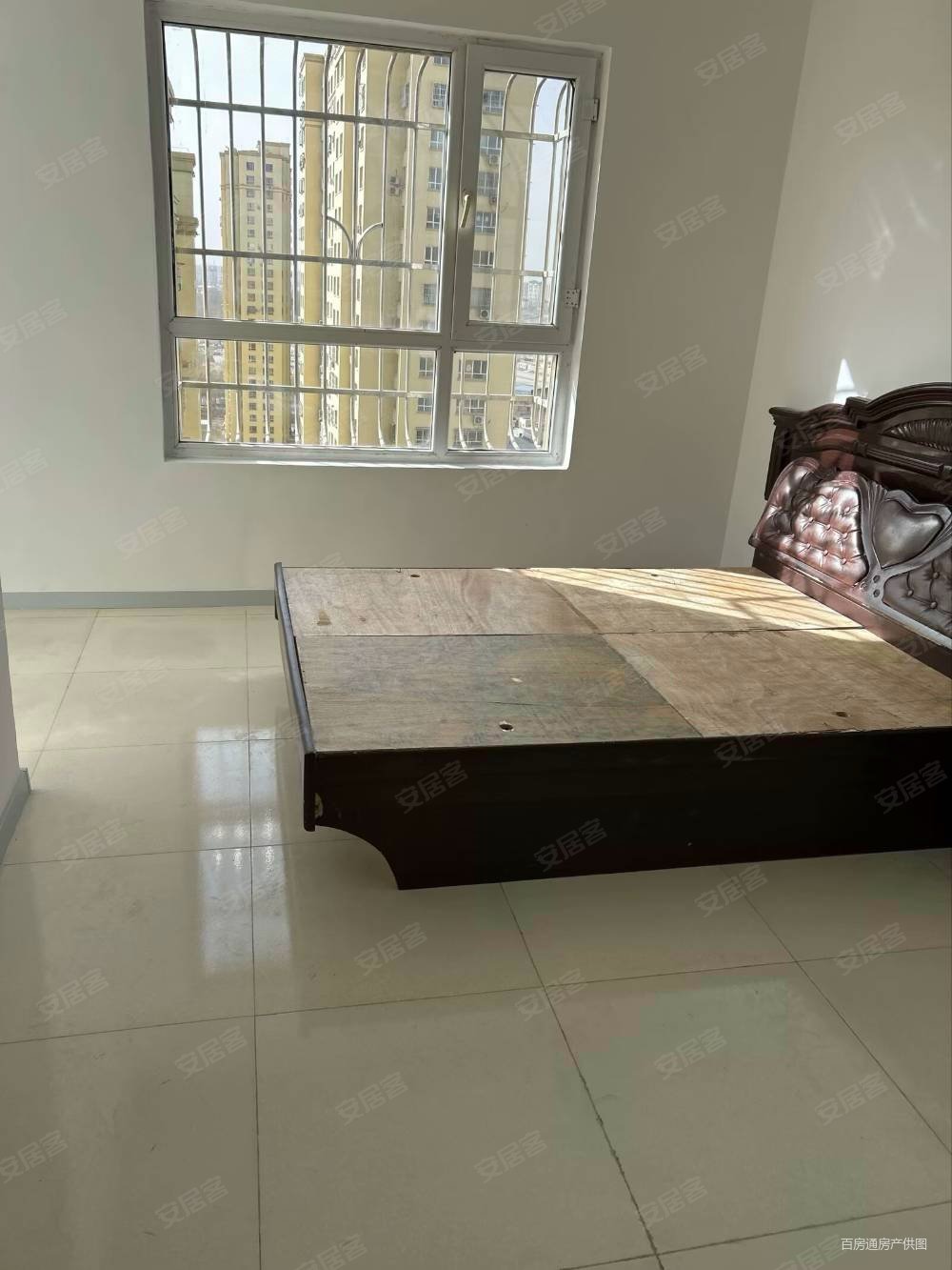 公务员小区二期2室1厅1卫106.21㎡南50万