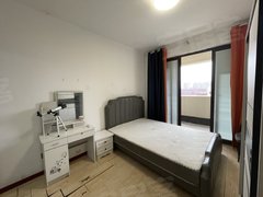 苏州常熟招商城贸盛大厦 精装朝南带阳台独卫 拎包入住 看房随时出租房源真实图片