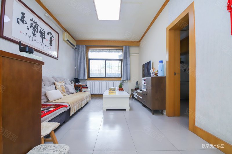 七里河地铁口旁 准双气 均价3千多 中间楼层 通透两室 急卖,泰山新村