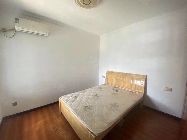 宜昌伍家岗中南路新华广场中南路商圈,新华广场,楼层好,视野开阔,出行方便,家电齐全出租房源真实图片
