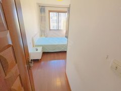 宁波鄞州中河东湖花园次卧朝南近宝龙广场印象城钱湖天地万象汇领包入住出租房源真实图片