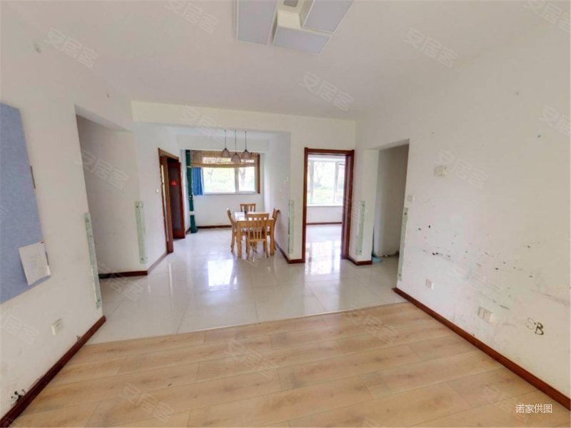 金月湾花园 近地铁 交通便捷 商圈成熟 环境优美 带电梯