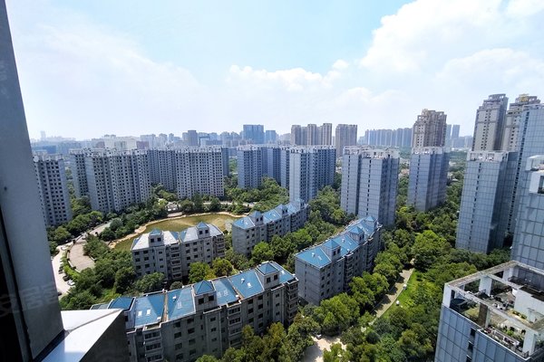 天鹅湖畔小区