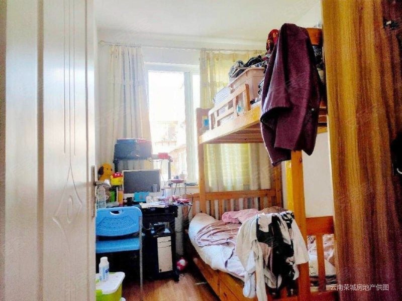 产权清晰 高楼层视野无遮挡 南北通透 临地铁 医疗配套成熟,鑫龙小区