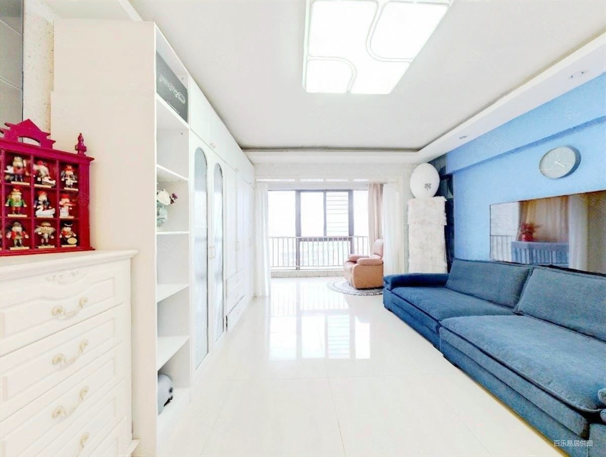 精装修 商业配套成熟 中间楼层采光好 医疗配套成熟 交通便利