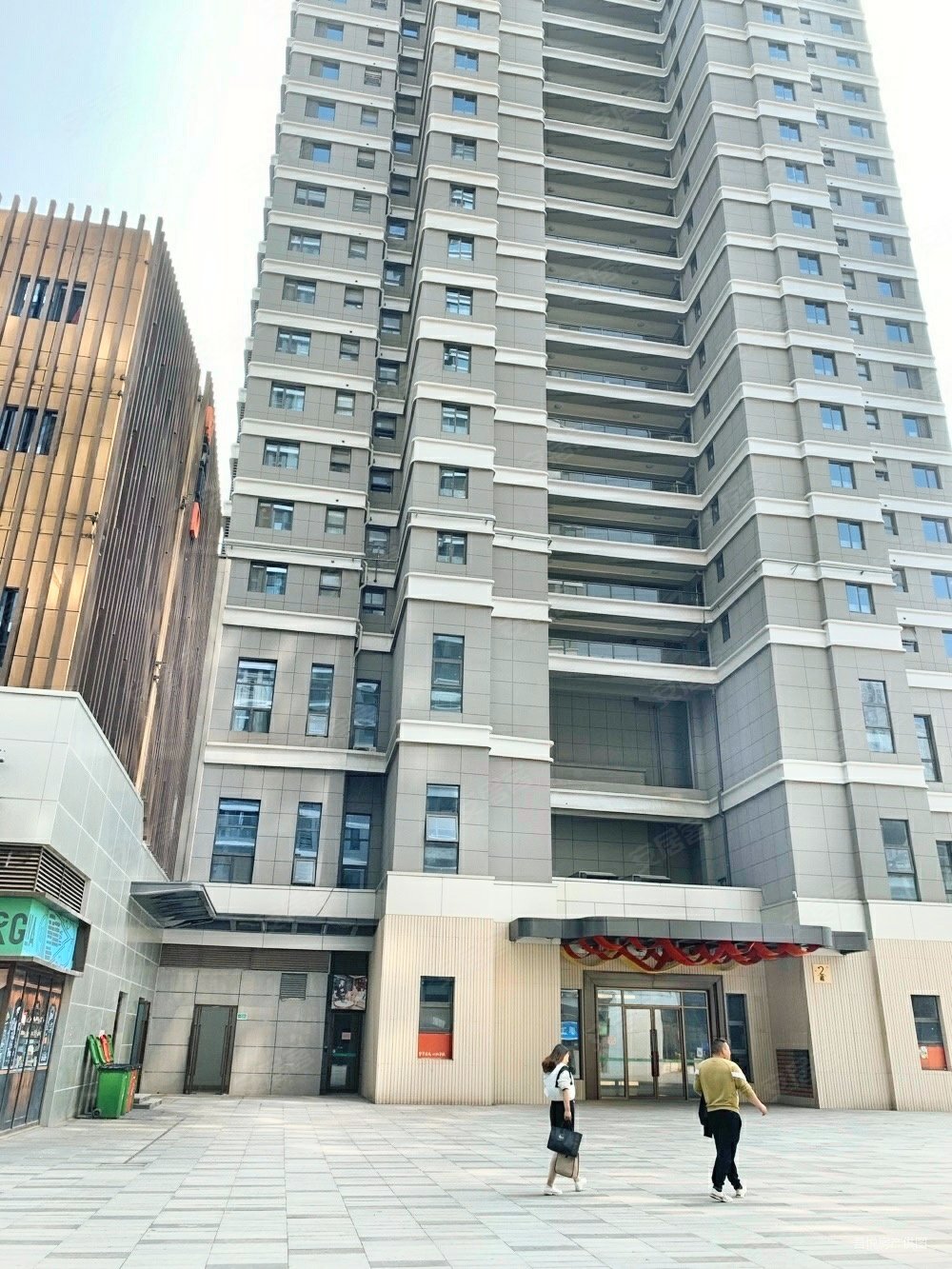 地铁五号线阿方宫南站吾悦广场住宅三室一厅业主诚心出售