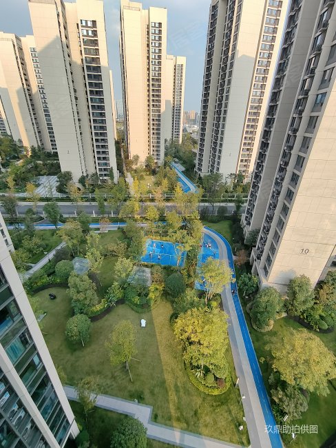 怡心湖岸3室2厅2卫105.55㎡南北252万