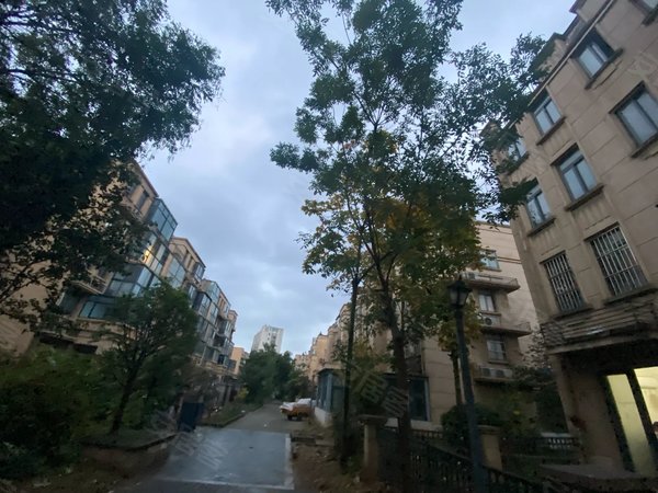 连云港连云平山香缇花园香缇花园海州弯小雪多层3楼干净整洁,家具齐全