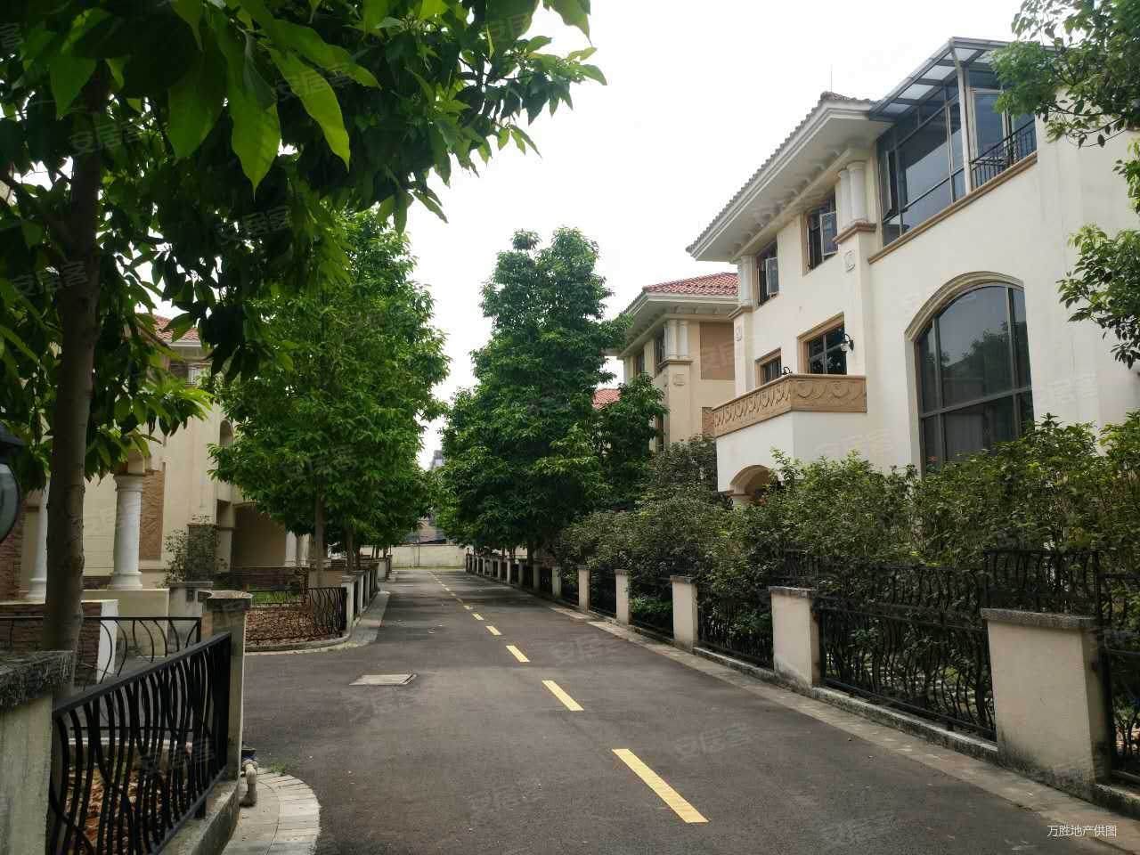 博罗二手房 石湾二手房 石湾城区二手房 奥晨龙湾新城(别墅)