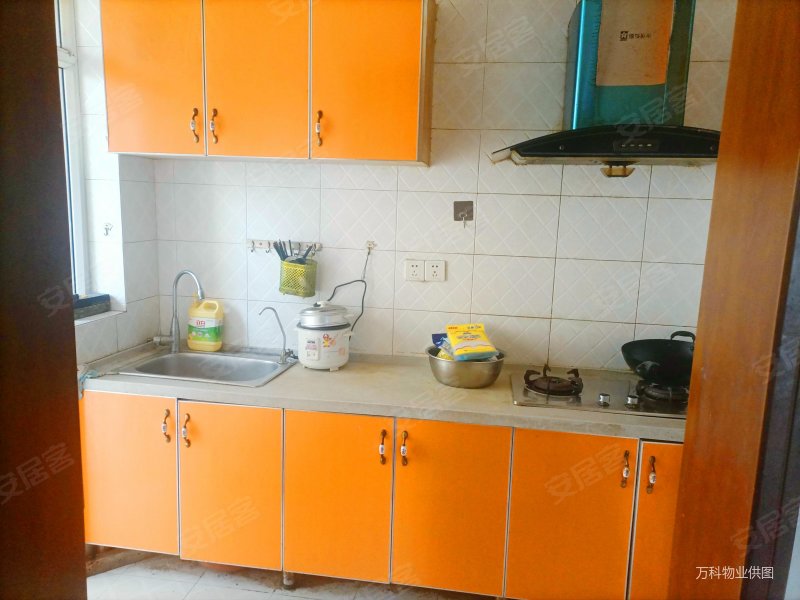 犀浦地铁口标准大套一 2梯4户 小高层 出售,中铁伊萨贝拉二手房,45万