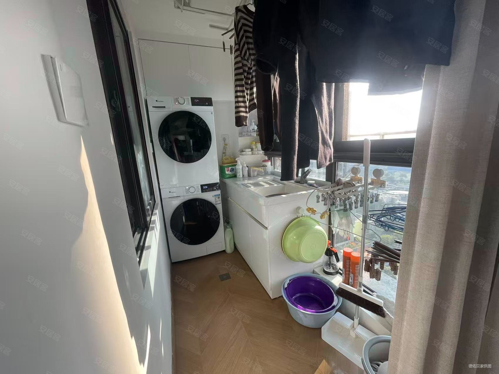 美致生活广场3室2厅3卫43.29㎡南北78.8万