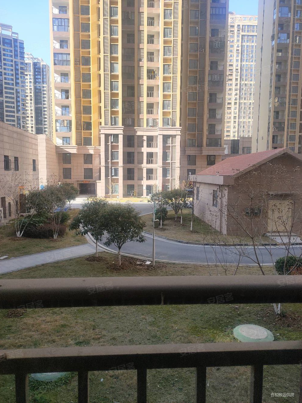 胜利丰园3室2厅2卫102.58㎡南北122万