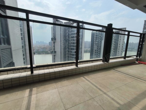 【多图】悦江上品苑,桥中租房,悦江上品苑 精装 高层3房2卫保养新