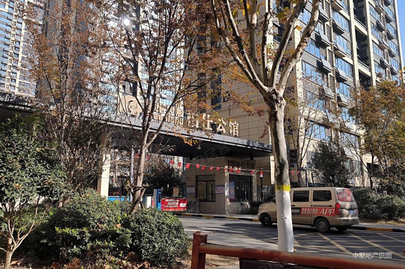 绿地柏仕公馆 南北通透 正规商品房 次新小区 装修好
