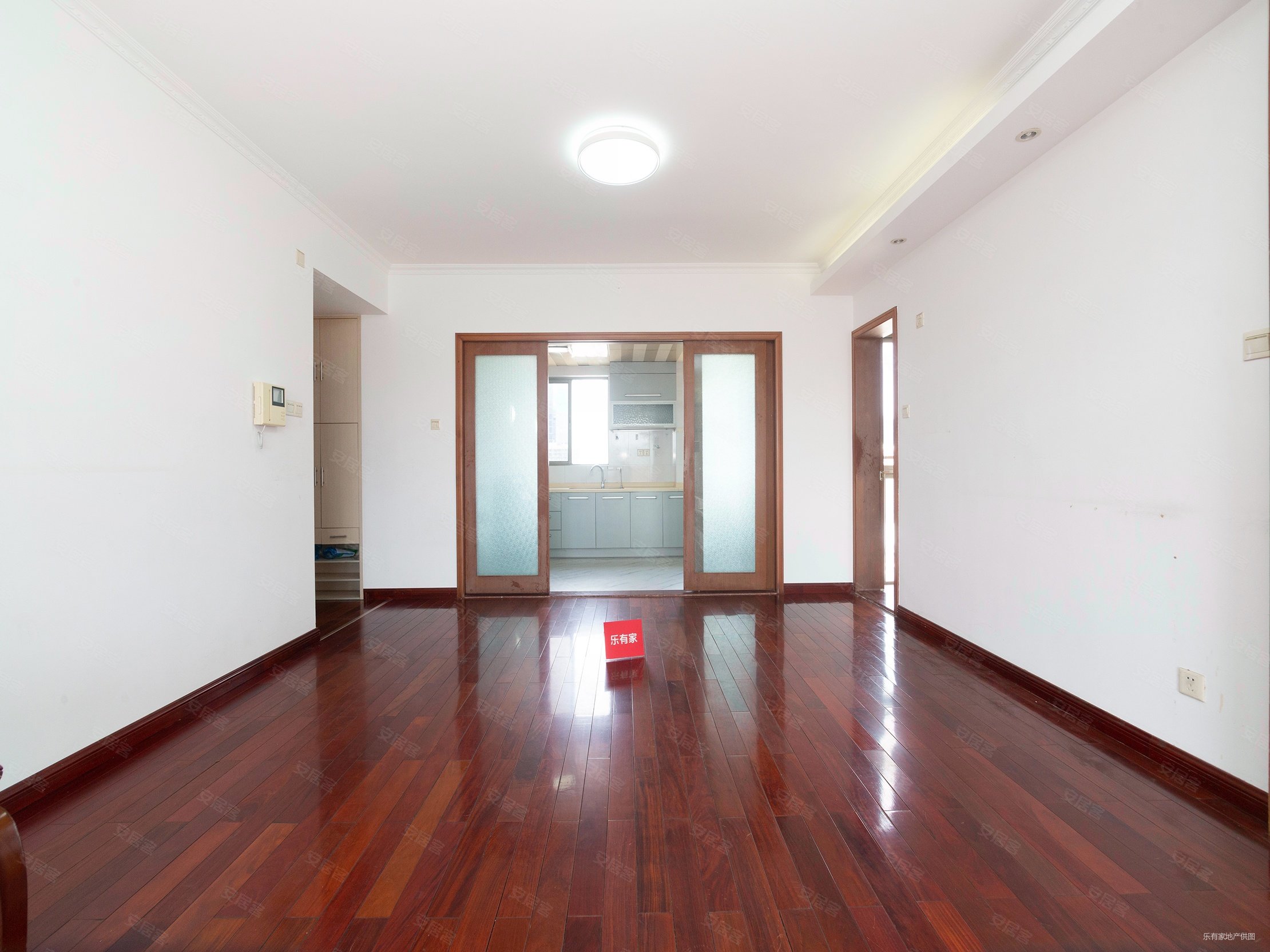 盛世鹏程花园4室2厅0卫147.93㎡南北1040万