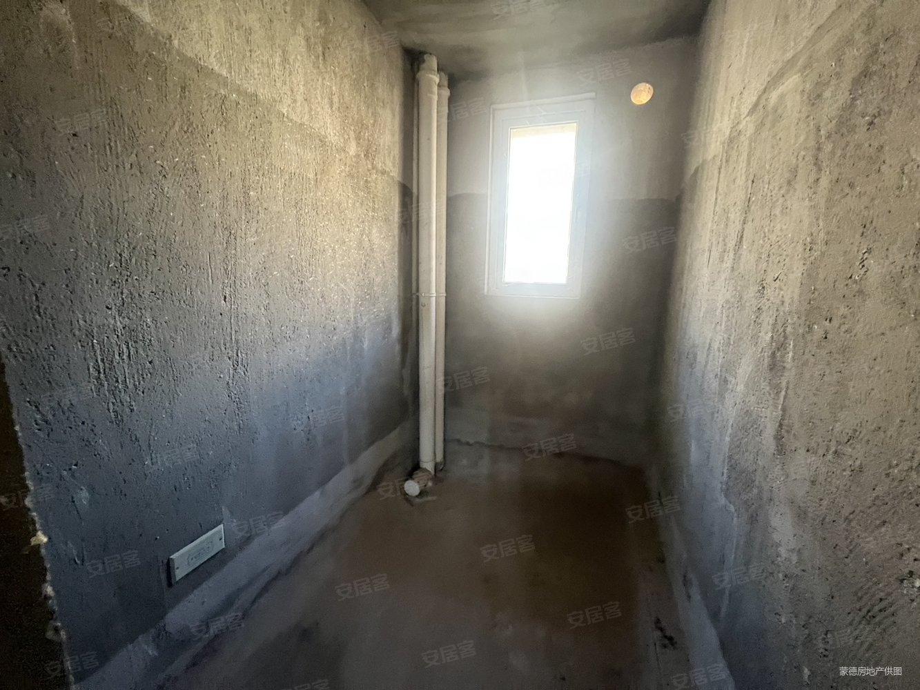 中冶黄石公园3室2厅2卫134.41㎡南北68万