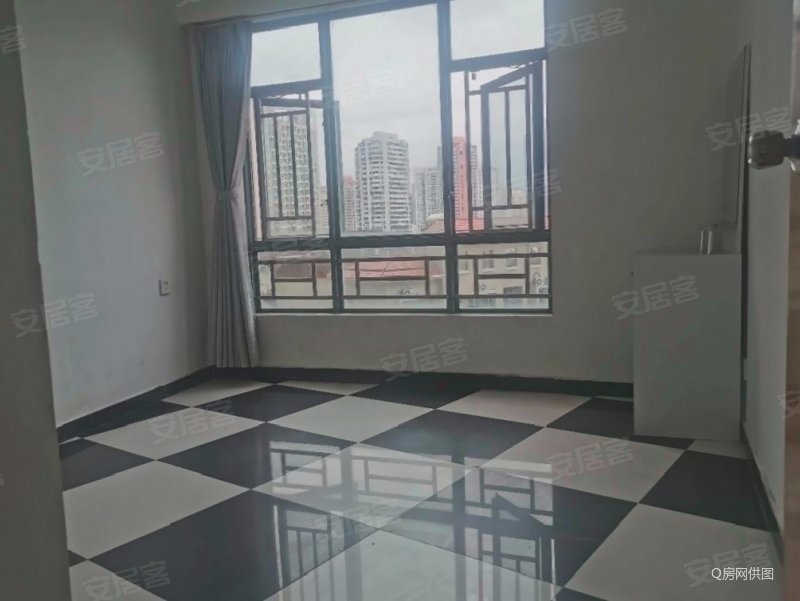 二三零出云景豪园大2房采光好有车位地铁近