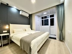 上海浦东梅园平台甄选。精装两室一厅带大露台，家电全配置，真正的拎包入住出租房源真实图片