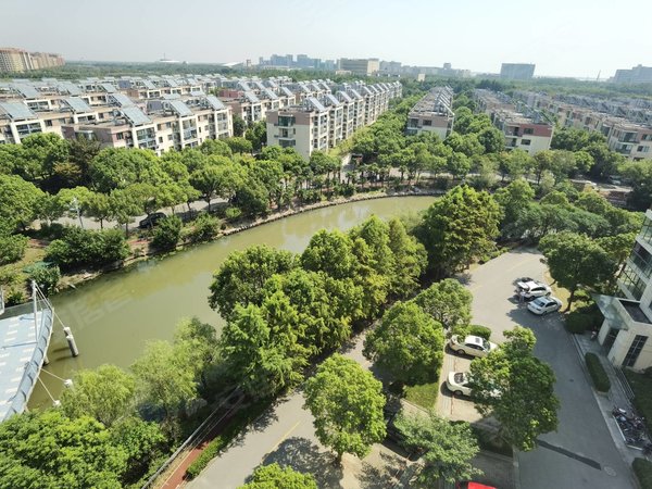 上海浦东临港新城宜浩佳园宜浩佳园 1室2厅1卫 南北通透 精装修 75平