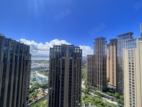 深圳南山深圳湾汉森吉祥龙花园汉森吉祥龙花园 3室2厅2卫 豪华装修