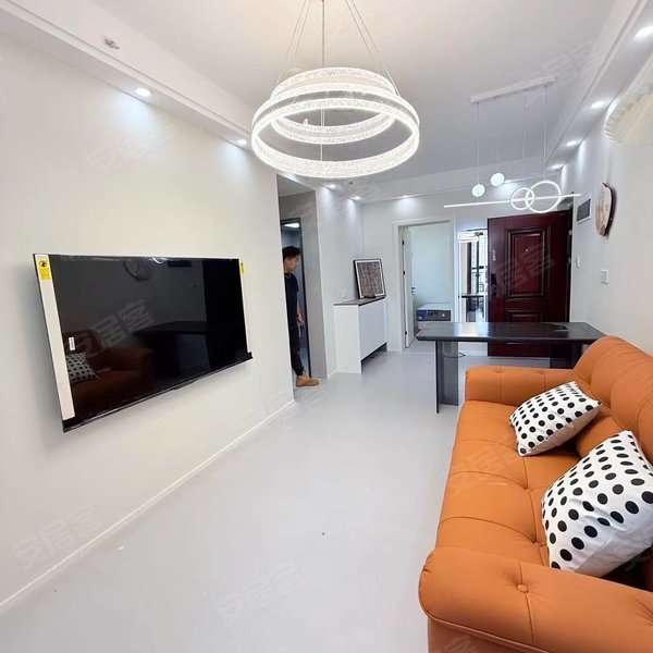 整租｜虎泉杨家湾地铁口 光谷广场 五环天地 大洋百货 湖北商贸学院