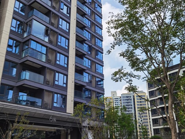 重庆南岸弹子石融创玖御南滨融创玖御南滨 3室2厅1卫出租房源真实图片