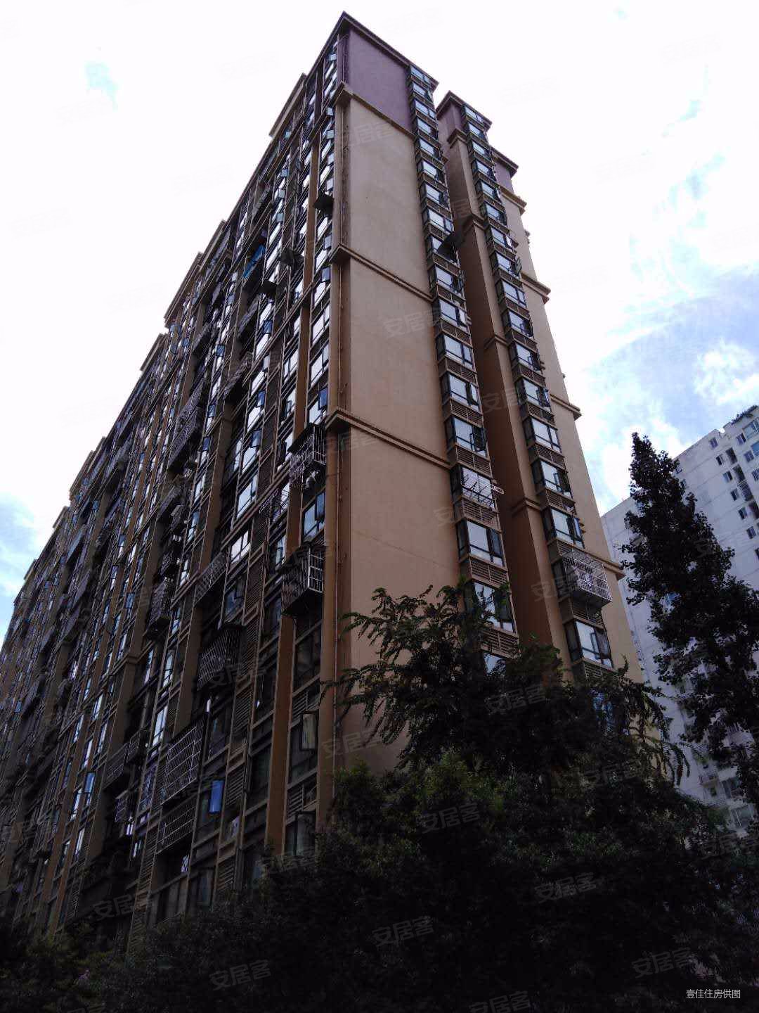 驷马桥驷马康城清水套三客厅带阳台方便看房