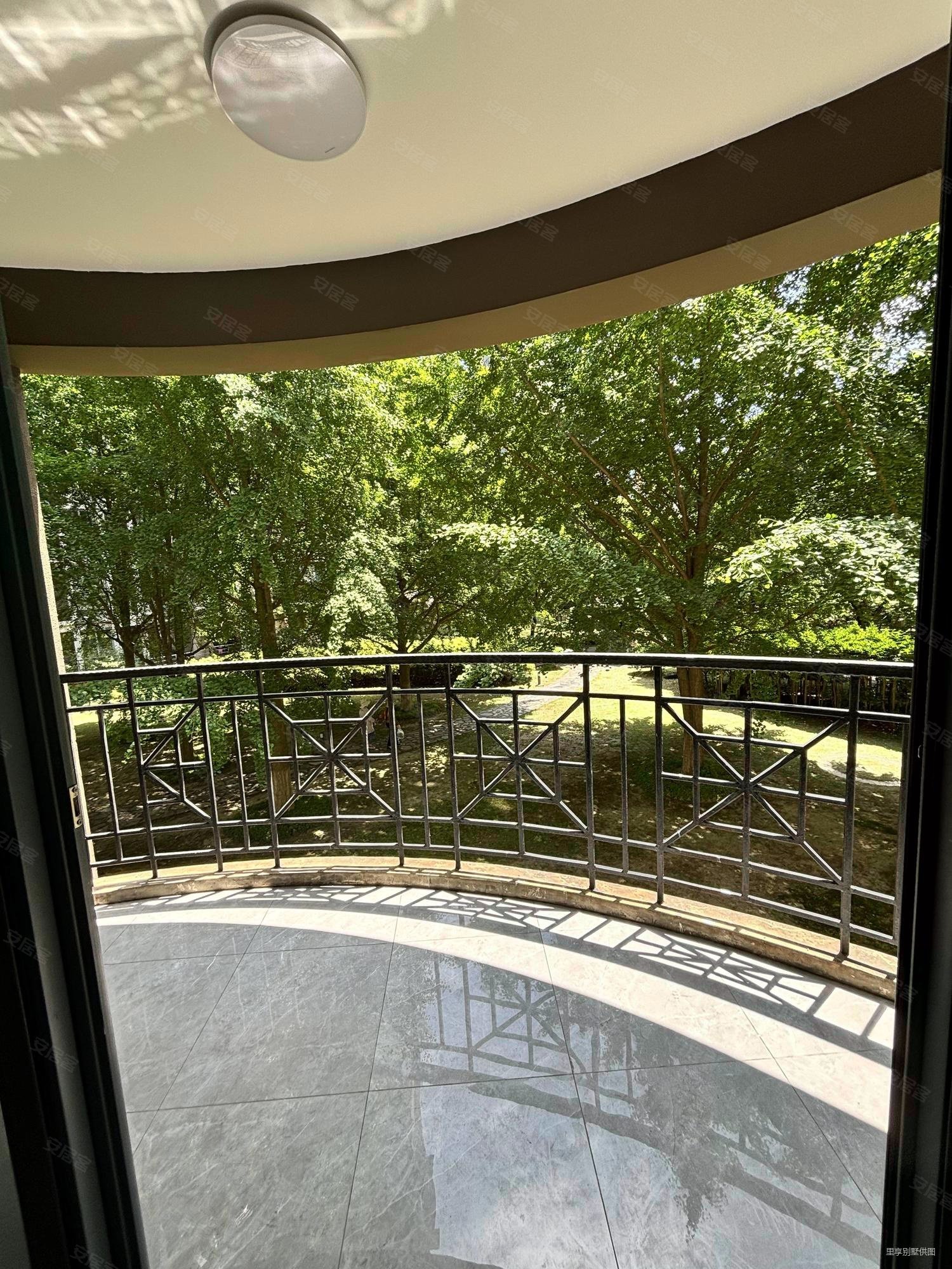 金桥爱建园豪装4房从未入住带3阳台有钥匙随时看