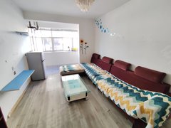 昆明西山前卫营万达广场对面，3室2厅1卫，带家具，拎包入住，看房有钥匙出租房源真实图片