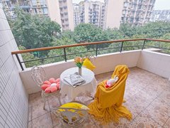 重庆南岸南坪可短租月付 花园洋房小区绿化好 龙湖天街对面200米 0中介出租房源真实图片