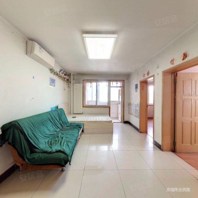 晓月苑二里 正规两居室 满五年低楼层急售随时看房