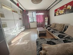 张掖甘州中心广场甘州中学附近90平简单装修的两室步梯房1楼出租出租房源真实图片