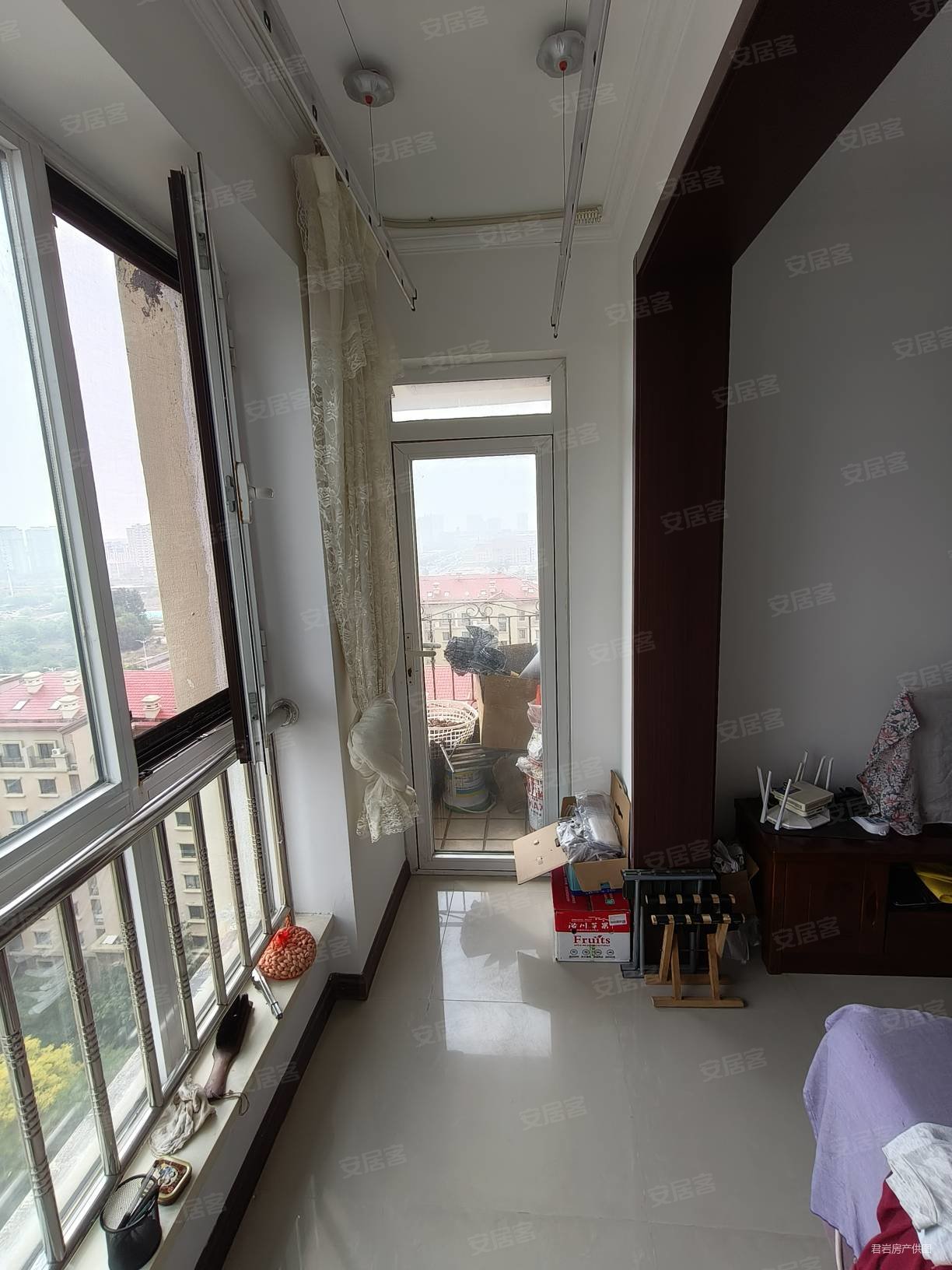 水岸星城85平米落地窗阳台