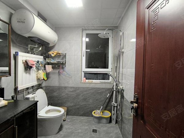 定西安定安定城区新天地出租 福门新天地 三室两厅两卫 南北通透的可按揭出租房源真实图片