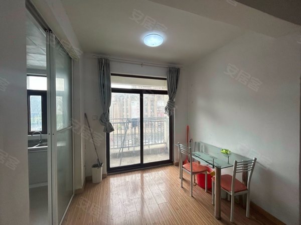 苏州常熟万达广场景天花园常熟万达景天花园精装3房2卫出租,拎包入住