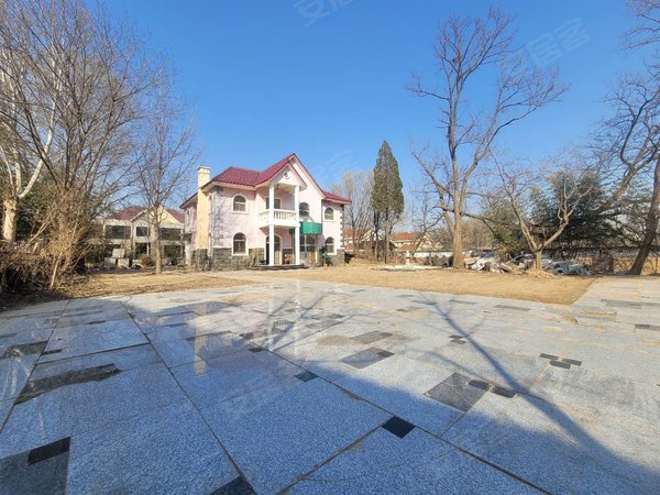 北京大兴黄村绿茵花园别墅绿茵花园临湖独栋别墅,占地1500平米出租