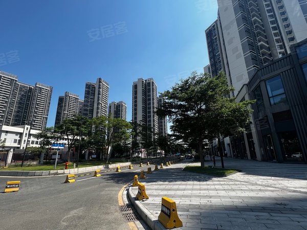广州南沙榄核保利星海小镇保利星海小镇南向4房吉屋出租 业主刚配好
