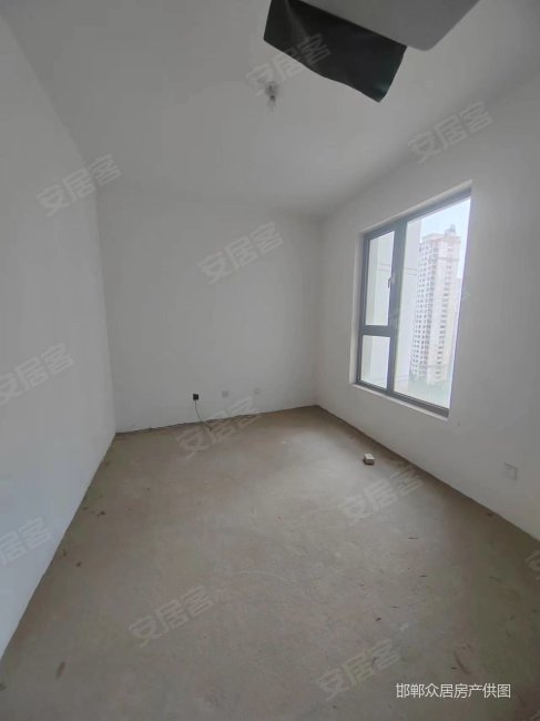 急售!鑫域国际毛坯4居室中间层邻安居东城枫丹白露