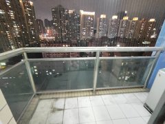 深圳罗湖黄贝岭双一米五床大阳台！近地铁口，周边什么房源都有，钥匙在手出租房源真实图片
