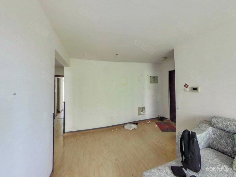 锦绣园小区(顺义) 集中供暖 小区新 装修好 有电梯