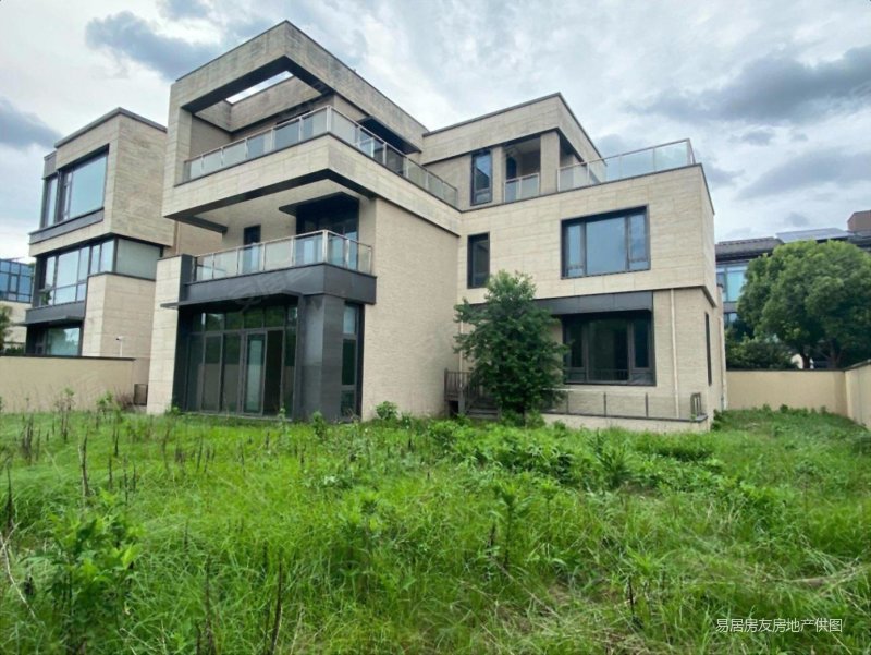 双湖湾花园海和院(别墅)4室2厅4卫515㎡南北6180万