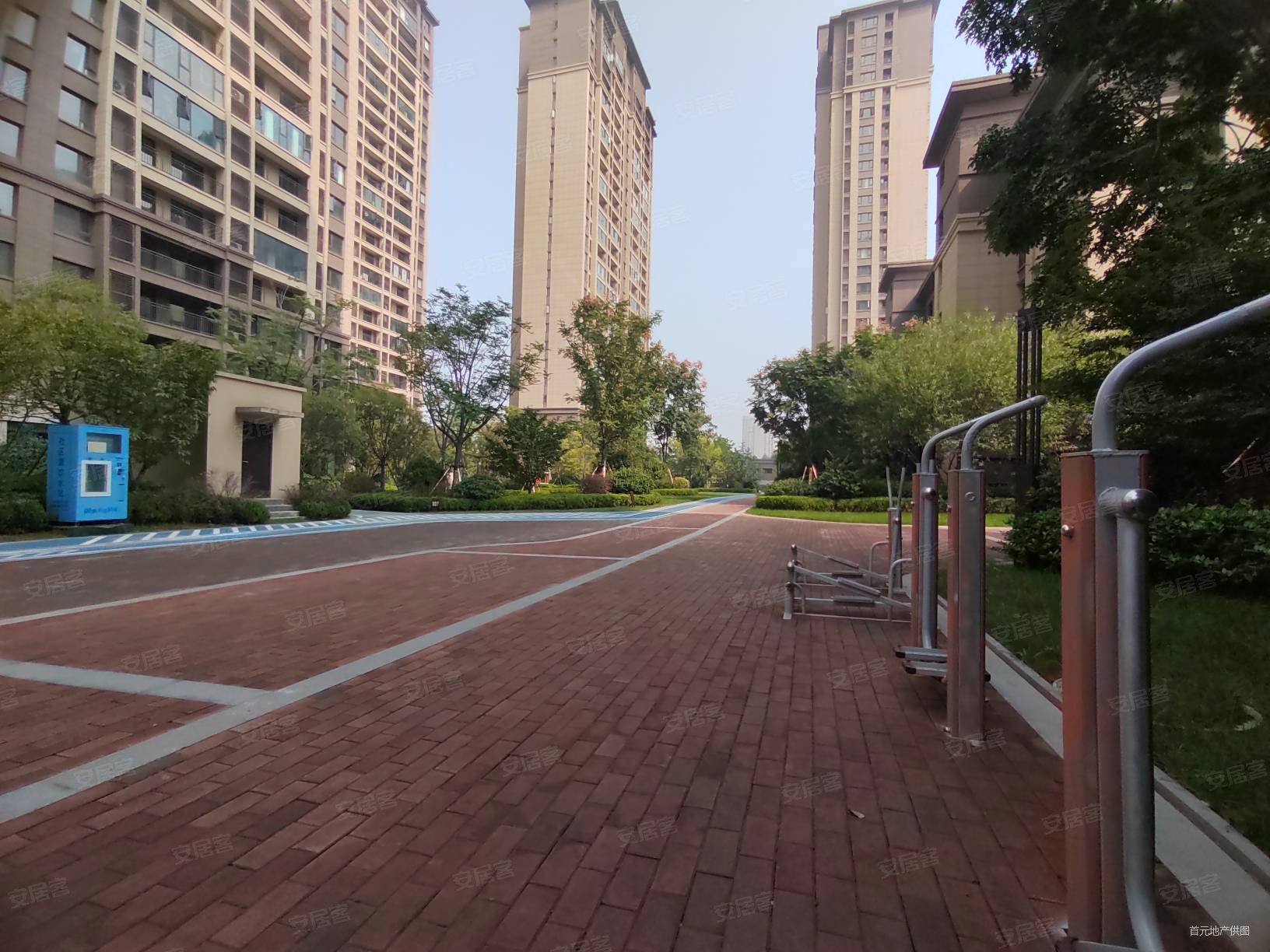 洛阳房产网>洛阳二手房>宜阳二手房>城区二手房>中骏雍景湾>