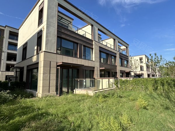 济南历城小清河中信泰富华山湖华山别墅!中信泰富华山湖!上三下一!