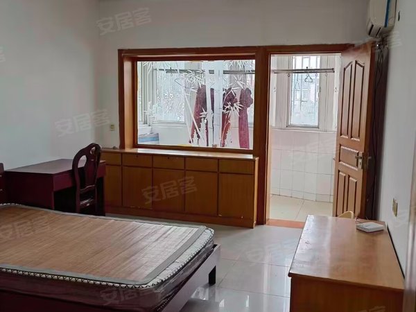 无锡宜兴宜城南郊花园南郊花园4楼 2室 1600元每月出租房源真实图片