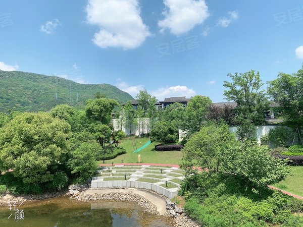 杭州临安青山湖绿城桃李春风(别墅)新出桃李春风别墅边套 前后两个