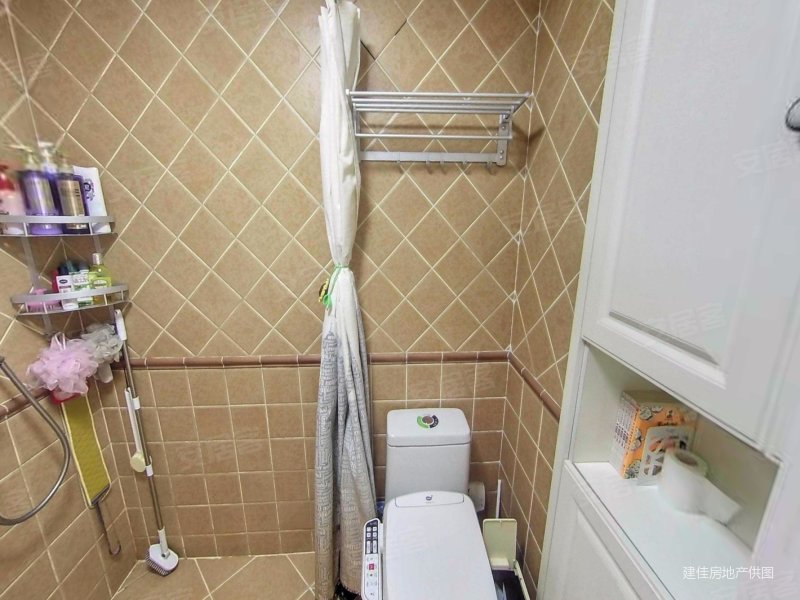 40万豪华装修 3m全屋净水软水 品牌家具家电 全天采光