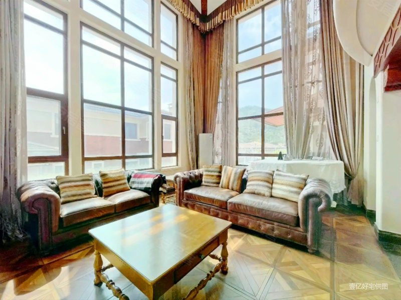 石湾山庄二期 独栋别墅 300平花园 东西面宽 双车库