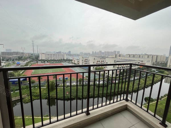 无锡锡山东北塘旭辉城密码锁 旭辉城精装三房空房 无家具家电 适合