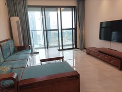 肇庆鼎湖肇庆新区华侨城原岸,精装四房,家私家电齐全,拎包入住,包物业1400出租房源真实图片